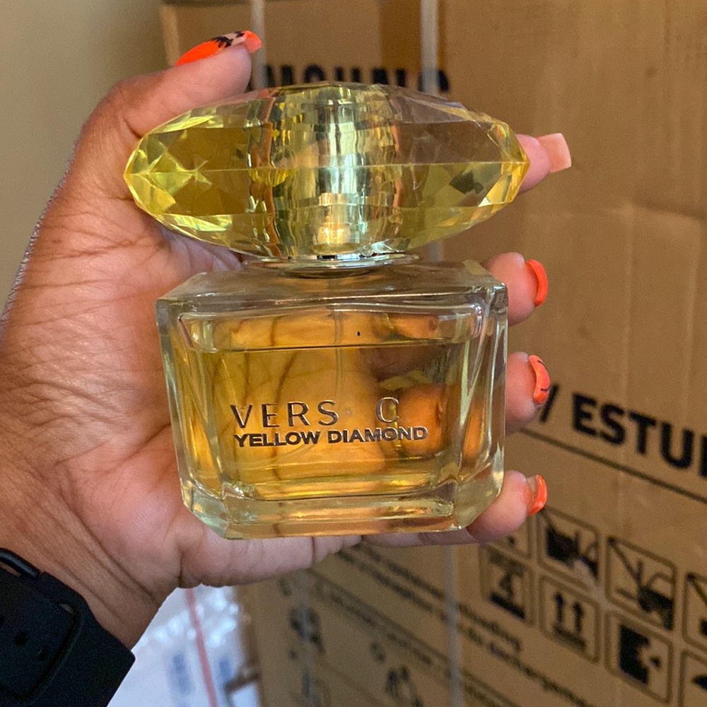 Versace Yellow Diamond Perfume